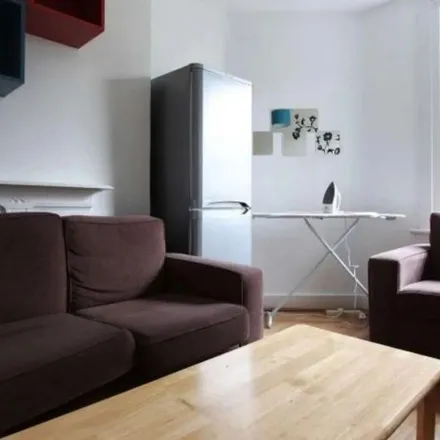 Rent this 1 bed apartment on Abbotsford Avenue in London, N15 3BS