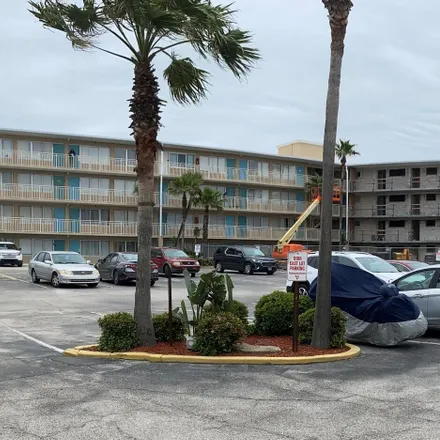 Buy this studio condo on Daytona Inn Beach Resort in International Speedway Boulevard, Daytona Beach