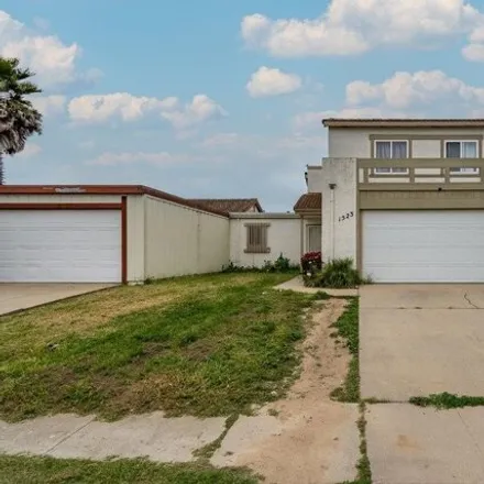 Buy this 3 bed house on 1527 Cherokee Drive in Salinas, CA 93906