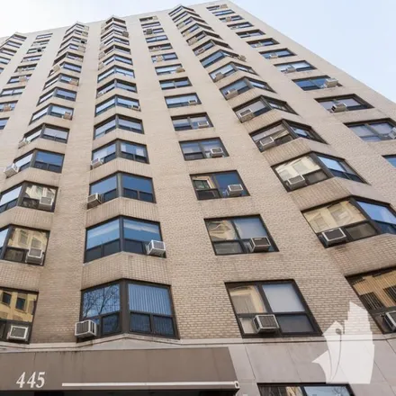 Image 1 - 445 West Wellington Avenue - Apartment for rent