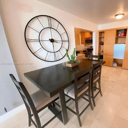 Image 4 - 13131 Ixora Court, Keystone Islands, North Miami, FL 33181, USA - Condo for sale