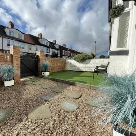 Image 2 - Silverdale Road, Newcastle-under-Lyme, ST5 8BE, United Kingdom - Townhouse for sale