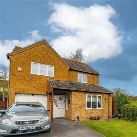 Buy this 4 bed house on Pennine Way in Broad Blunsdon, SN25 4WA