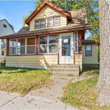 Buy this 3 bed house on Helen St N in 12th Avenue, North St. Paul