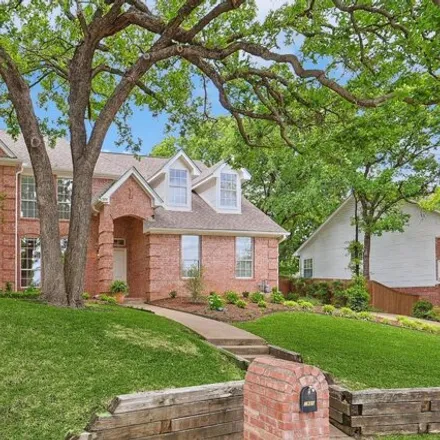 Buy this 4 bed house on 2935 River Crest in Grapevine, TX 76051