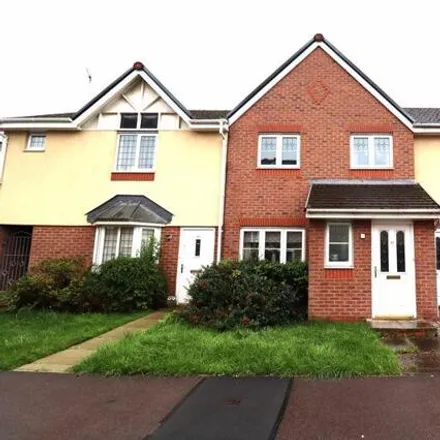 Buy this 3 bed townhouse on Berkeley Close in Whitecross, Warrington