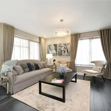 Rent this 3 bed apartment on Boydell Court in London, NW8 6NH