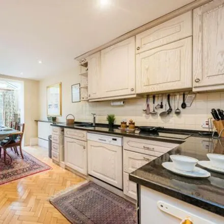 Image 2 - South Lodge, 9a Clareville Grove, London, SW7 3RA, United Kingdom - House for rent