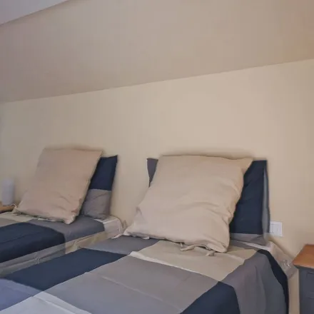 Rent this 3 bed apartment on Casa del Canto alla Catena in Via della Pergola, 50121 Florence FI