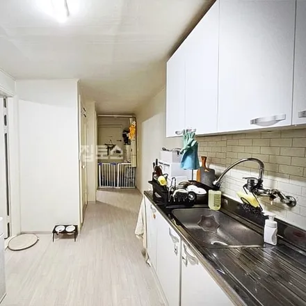 Rent this 2 bed apartment on 서울특별시 서초구 양재동 384-5