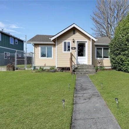 Buy this 2 bed house on 6844 South Warner Street in Tacoma, WA 98409