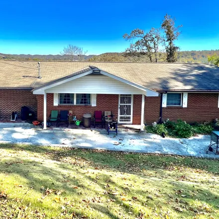 Buy this 3 bed house on 407 Pine Street in Clinton, TN 37716