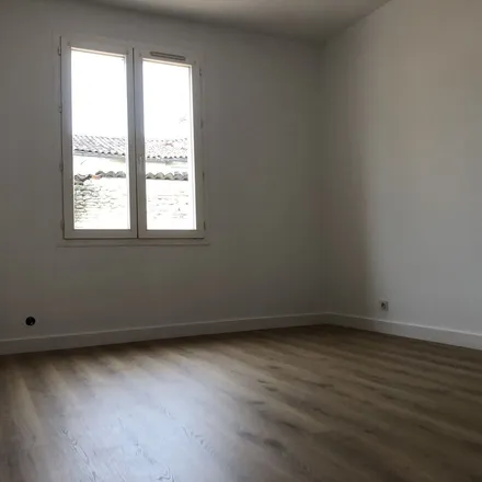 Rent this 5 bed apartment on 11 Place François 1er in 16100 Cognac, France