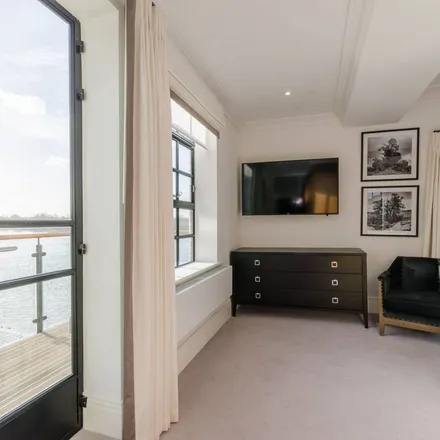 Image 4 - Palace Wharf, 1-5 Crabtree Lane, London, SW6 6LE, United Kingdom - Apartment for rent