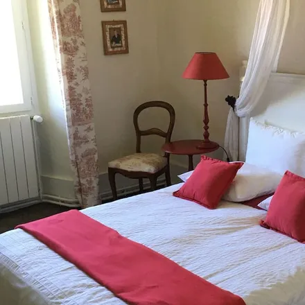Rent this 6 bed house on 74150 Vallières-sur-Fier