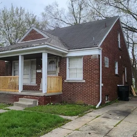 Buy this 3 bed house on 15066 Seymour Street in Detroit, MI 48205