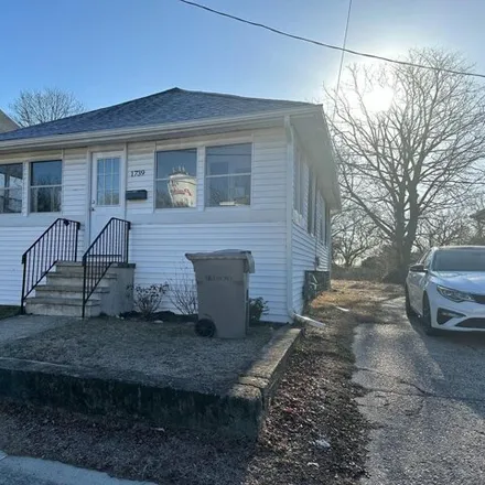 Buy this 3 bed house on 1757 Swedesboro Avenue in Paulsboro, Gloucester County