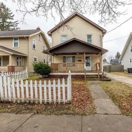 Buy this 3 bed house on 1784 Adelaide Boulevard in Akron, OH 44305
