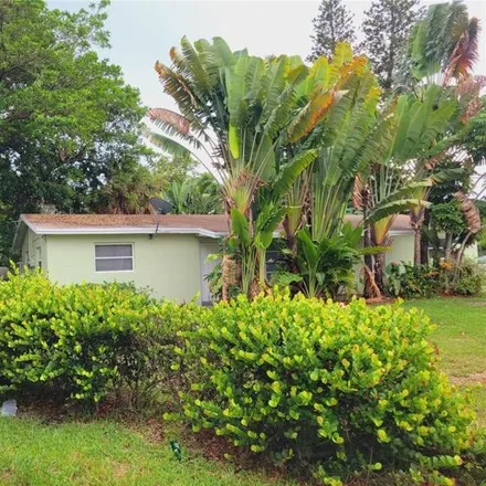 Rent this 2 bed apartment on 2507 Northwest 9th Terrace in Jenada Isles, Wilton Manors