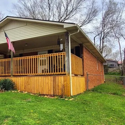 Buy this 3 bed house on 298 Oak Hill Drive in Morgantown, Butler County