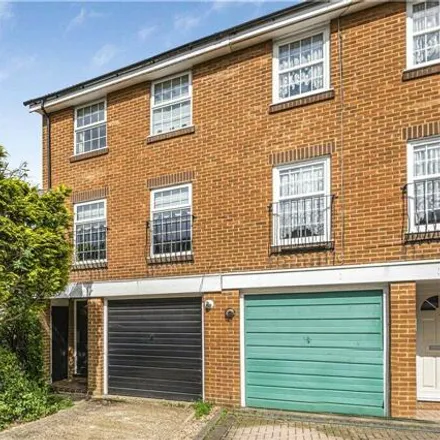 Buy this 3 bed townhouse on Plover Close in Surrey, Surrey