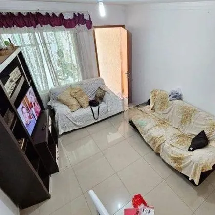 Buy this 3 bed house on Salão do Reino das Testemunhas de Jeová in Travessa João Rela 134, Vila Alice