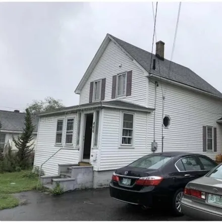 Rent this 3 bed house on 466 South Beech Street in Manchester, NH 03103