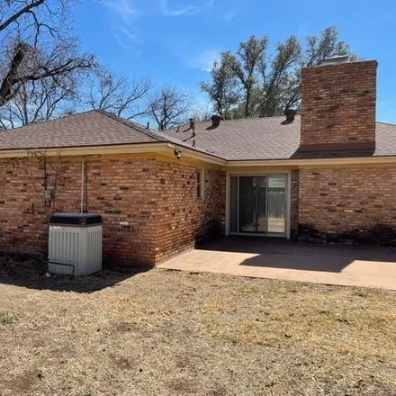 Image 2 - 2049 River Oaks Circle, Abilene, TX 79605, USA - House for rent