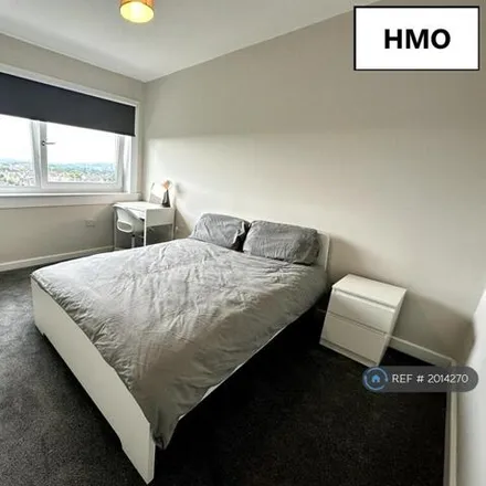 Image 7 - Wedderlea Drive, South Cardonald, Glasgow, G52 2TA, United Kingdom - Apartment for rent