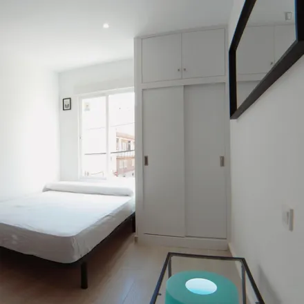 Rent this studio apartment on Madrid in Calle de Berruguete, 30