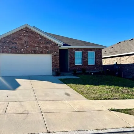 Rent this 4 bed house on Crestridge Drive in Lavon, TX 75166