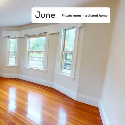 Rent this 5 bed room on 105 Walnut Street