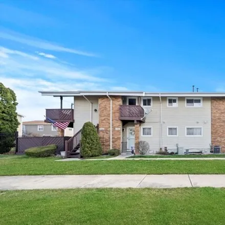 Buy this 2 bed condo on 7916 164th Court in Tinley Park, IL 60477