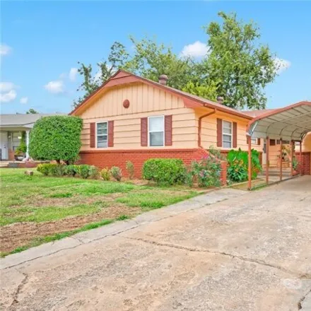 Buy this 3 bed house on 534 Southwest 54th Street in Oklahoma City, OK 73109