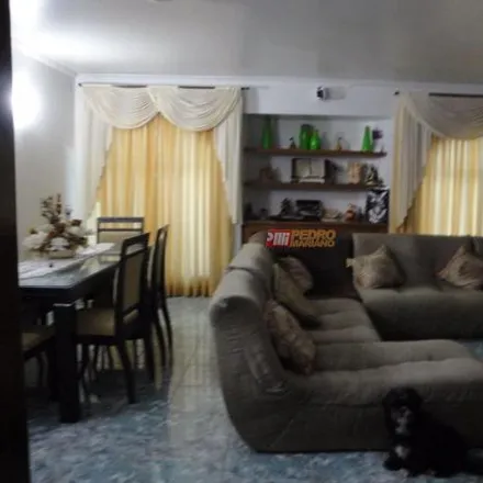 Rent this 3 bed house on Rua Déa Fongaro in Rudge Ramos, São Bernardo do Campo - SP