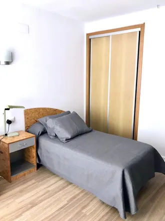 Rent this studio apartment on Calle Pintor Sorolla in 46100 Burjassot, Spain