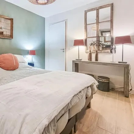 Rent this 3 bed house on St Clement in 162 Rue du Centre, 17590 Le Gillieux
