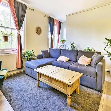 Image 3 - 127 Coningham Road, London, W12 8BU, United Kingdom - Apartment for rent