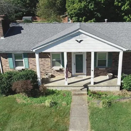Buy this 3 bed house on 1107 Pawnee Drive in Indian Hills, Elizabethtown