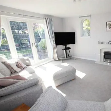 Image 2 - 20 Southcliff Park, Tendring, CO15 6HH, United Kingdom - House for sale
