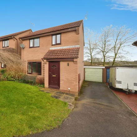 Buy this 3 bed house on Hawleys Close