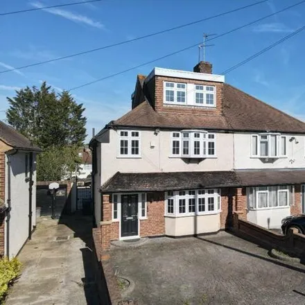 Buy this 4 bed duplex on Lechmere Avenue in Grange Hill, Chigwell