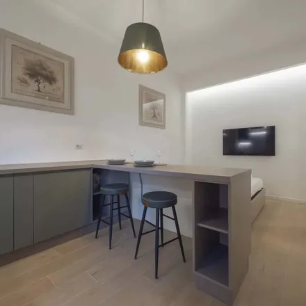 Image 9 - Via Bari 4a, 20142 Milan MI, Italy - Apartment for rent