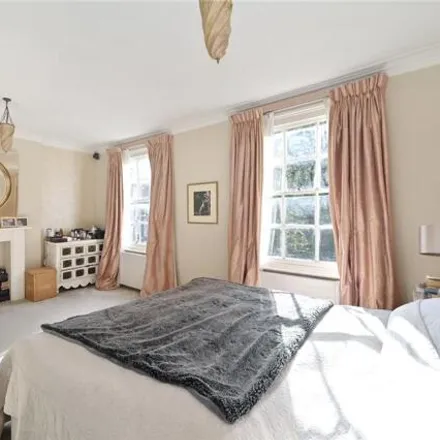 Image 4 - Gloucester Crescent, Primrose Hill, London, NW1 7DS, United Kingdom - Townhouse for sale