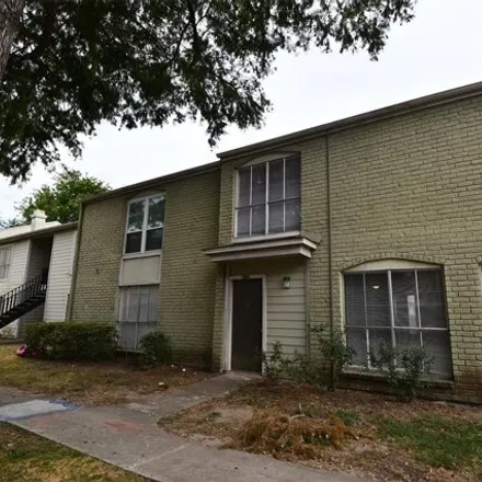 Buy this 3 bed condo on Lumberdale Road in Houston, TX 77092