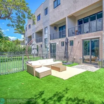Image 4 - 865 Northeast 17th Terrace, Fort Lauderdale, FL 33304, USA - Townhouse for sale