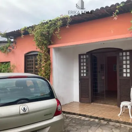 Buy this 6 bed house on Rua Vinte e Um de Abril 1107 in Afogados, Recife -