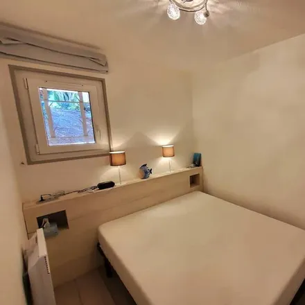 Rent this 3 bed apartment on Saint-Mandrier-sur-Mer in Place des Résistants, 83430 Saint-Mandrier-sur-Mer