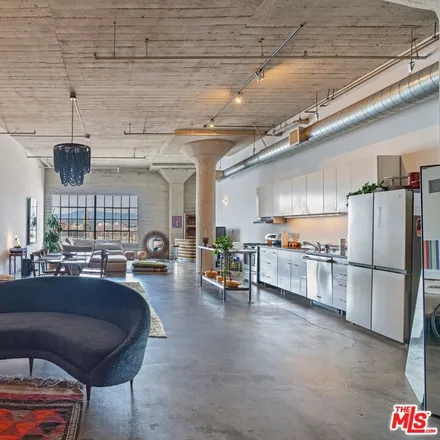 Image 6 - Toy Factory Lofts, 1855 Industrial Street, Los Angeles, CA 90021, USA - House for rent