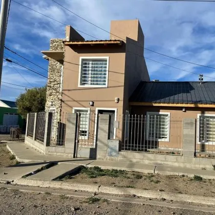 Buy this 4 bed house on Kintral 203 in 40 Viviendas, Comodoro Rivadavia